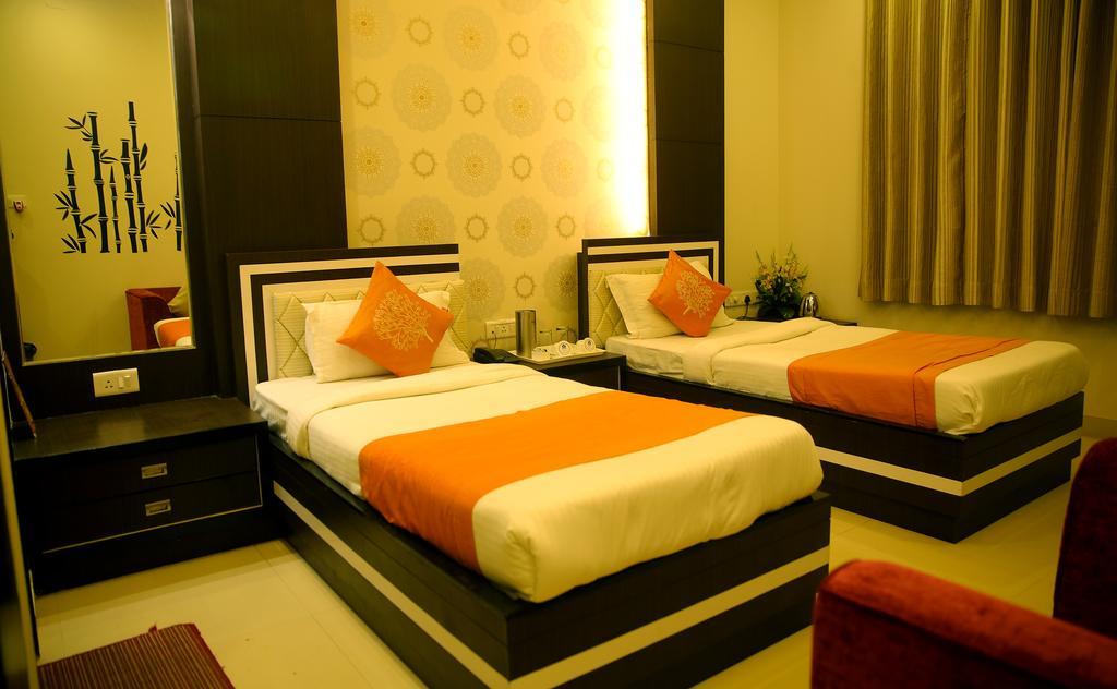 Hotel Rivera Palace Varanasi Eksteriør bilde
